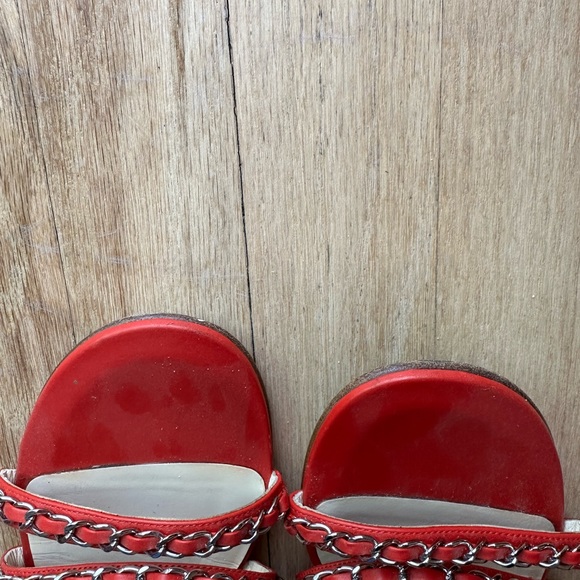 CHANEL Chain Sandals - Picture 11 of 16